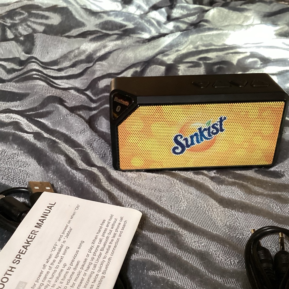 Sunkist Bluetooth Mini Speaker NIB